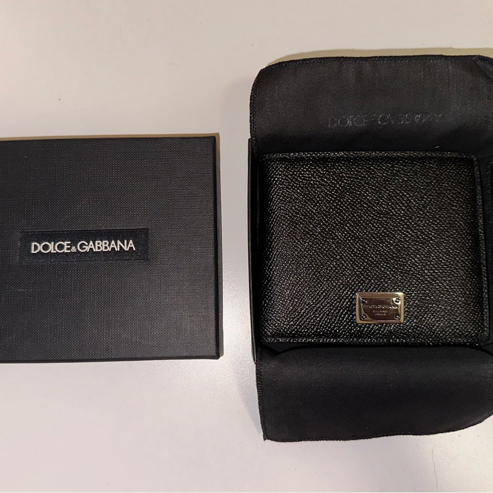 Dolce & Gabbana Calfskin bifold wallet with logo tag - Picture 2 of 5